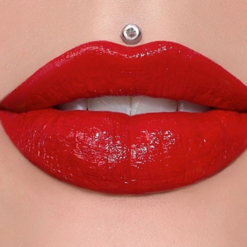 Jeffree Star Supreme Gloss, Shade "Red Affair" NIB ⭐